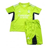 Billiga Real Madrid Målvakt Barnkläder Hemma fotbollskläder till baby 2023-24 Kortärmad (+ Korta byxor)